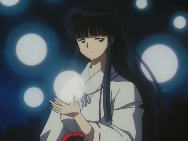 Otaku Gallery  / Anime e Manga / Inu-Yasha / Screen Shots / Episodi / 022 - Il sorriso malvagio, Kikyo tra la vita e la morte / 140.jpg